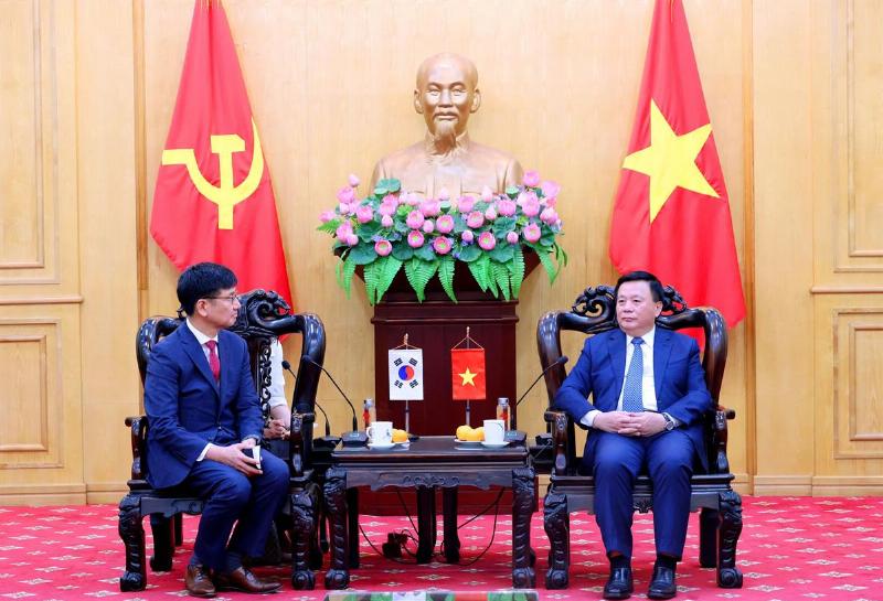 Hình ảnh hoặc bản đồ minh họa Đường Hồ Chí Minh, tuyến chi viện chiến lược